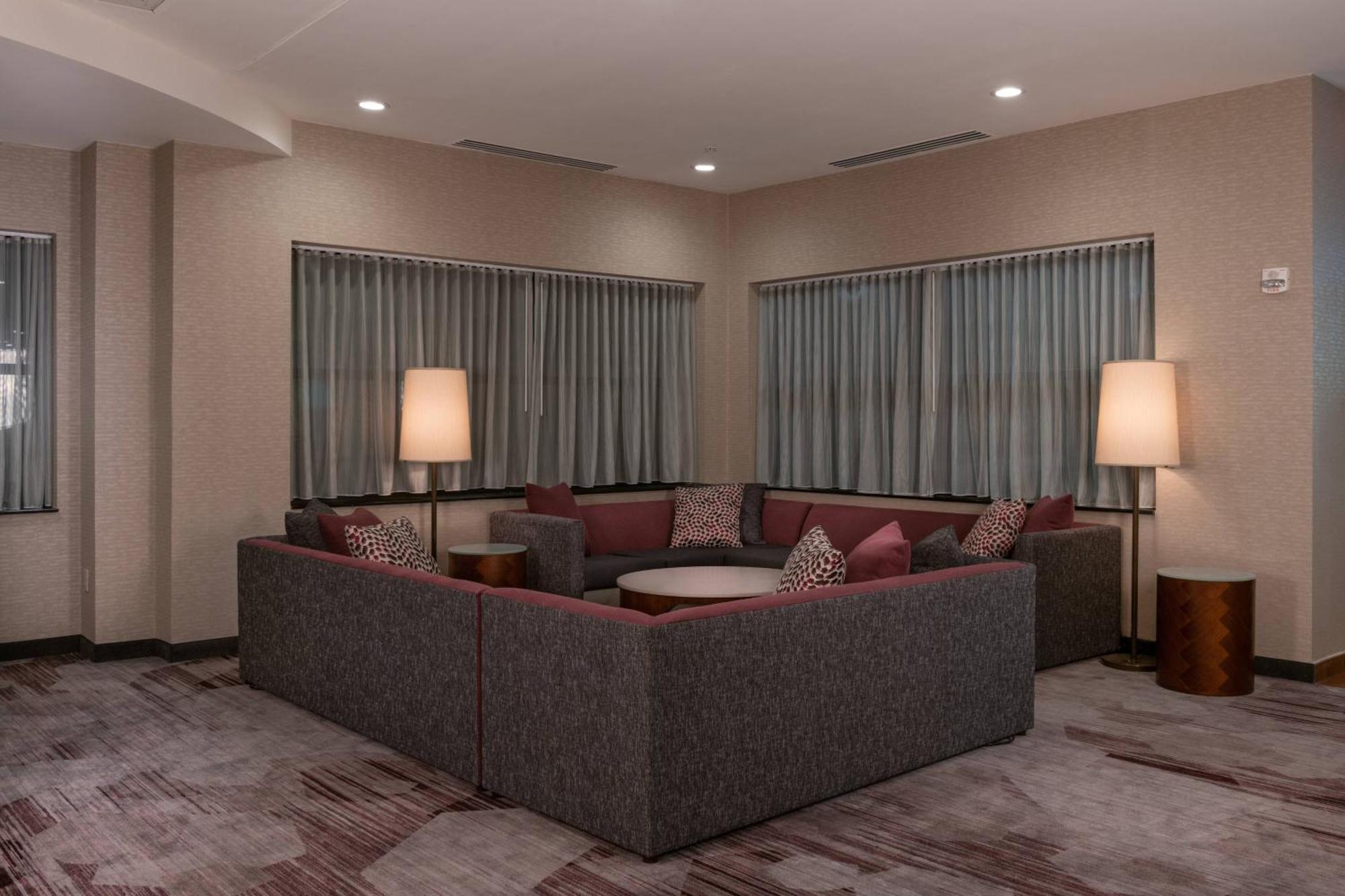 Courtyard By Marriott Newark-University Of Delaware Экстерьер фото