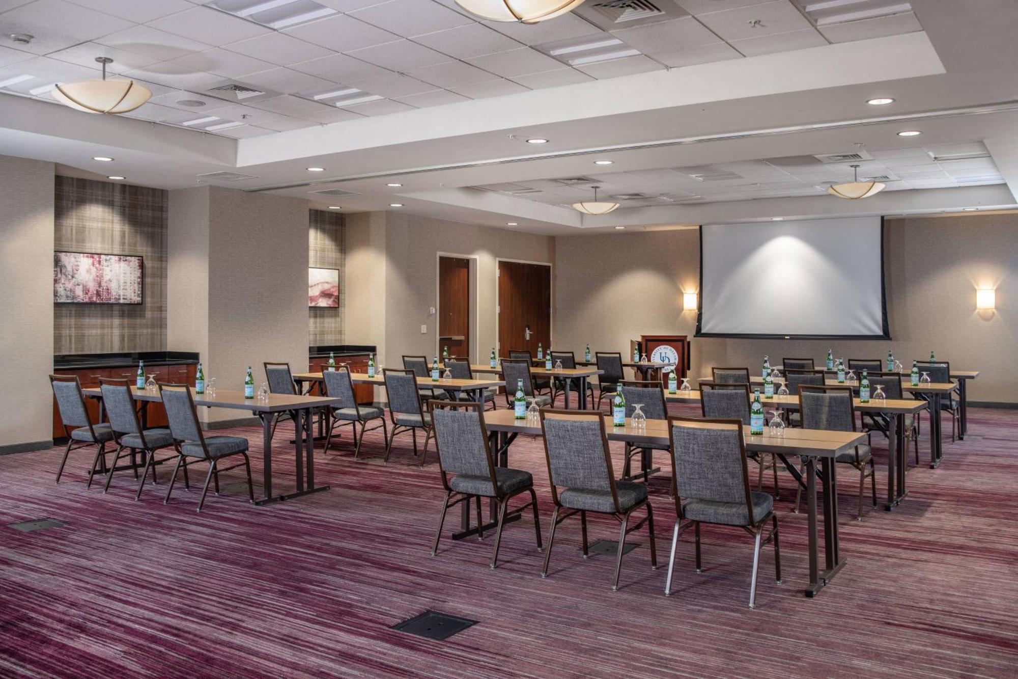 Courtyard By Marriott Newark-University Of Delaware Экстерьер фото