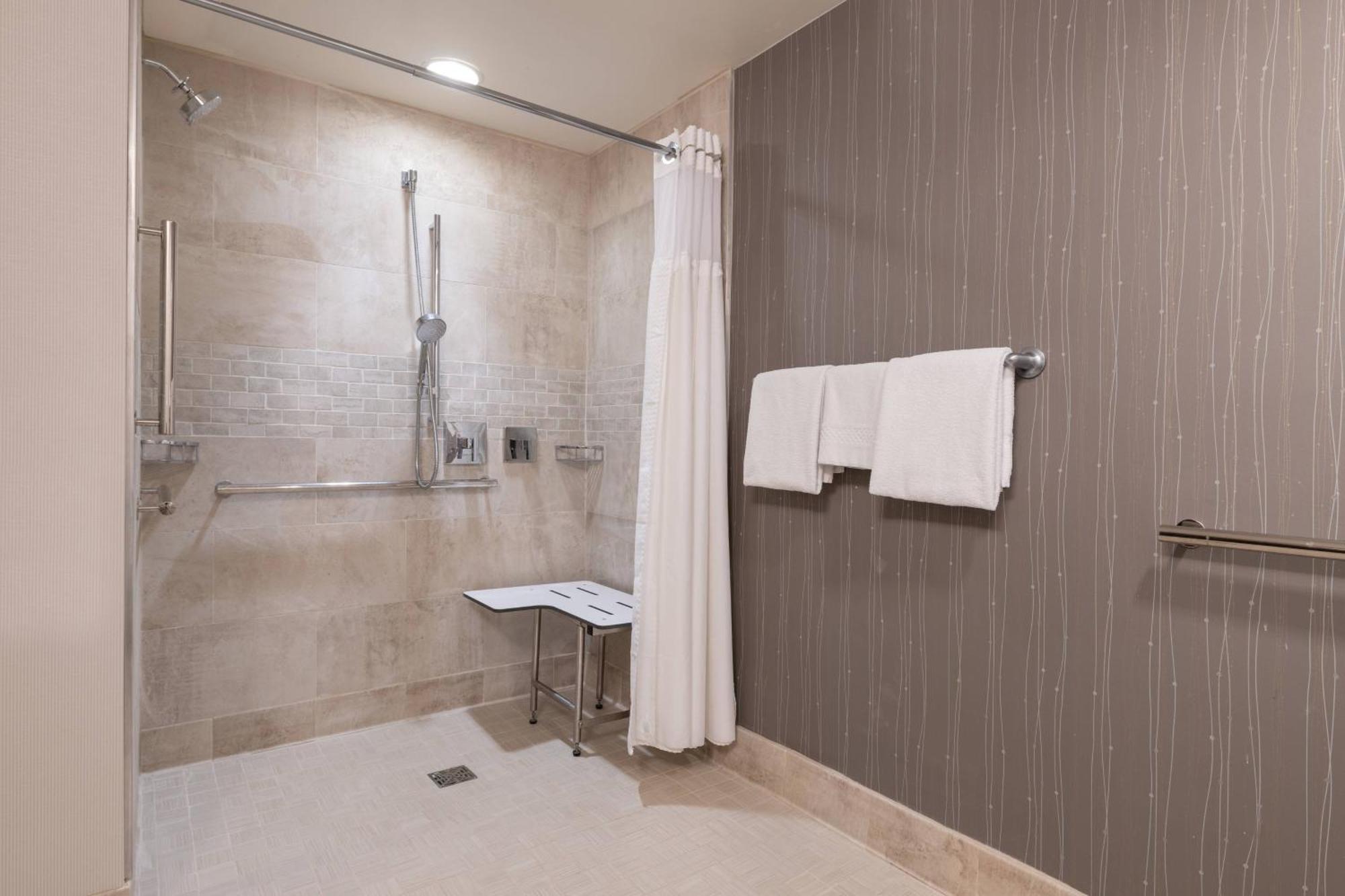 Courtyard By Marriott Newark-University Of Delaware Экстерьер фото
