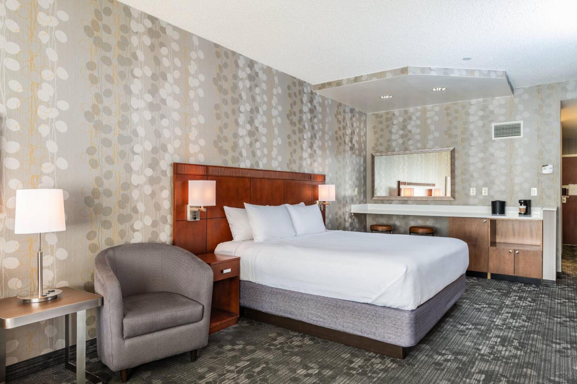 Courtyard By Marriott Newark-University Of Delaware Экстерьер фото